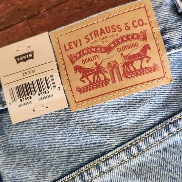 Levi's Light Blue Straight Leg Jeans - Picture 4 of 10